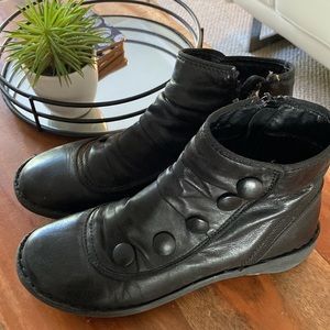 Miz Mooz Pumpkin black booties size 38